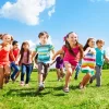 Il rischio pidocchi sui bambini in estate è alto